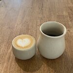 Cafe de especialidad con un dibujo de un corazón
